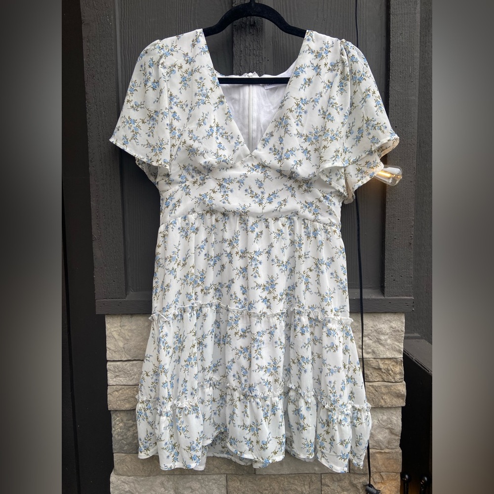 Lulu's White and Blue Floral Mini Dress Medium